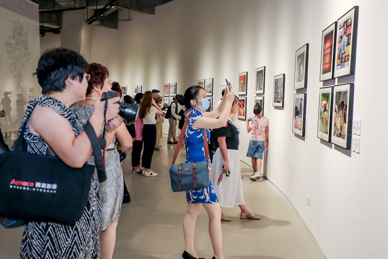 aphoto雅昌影像“定·位丨aphoto当代摄影艺术收藏展暨粤港澳大湾区摄影论坛”