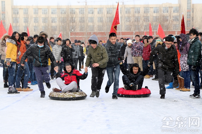 东北石油大学在全省职工冰雪摄影比赛中获得一等奖